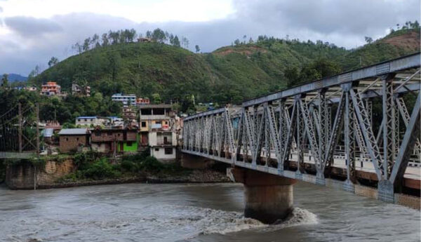 खुर्कोट पुलबाट सुनकोसीमा हाम फालेका संग्रौला  बेपत्ता