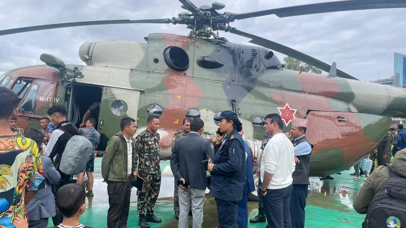 रोशीमाअलपत्र यात्रुको उद्धारका लागि हेटिकप्टर परिचालन